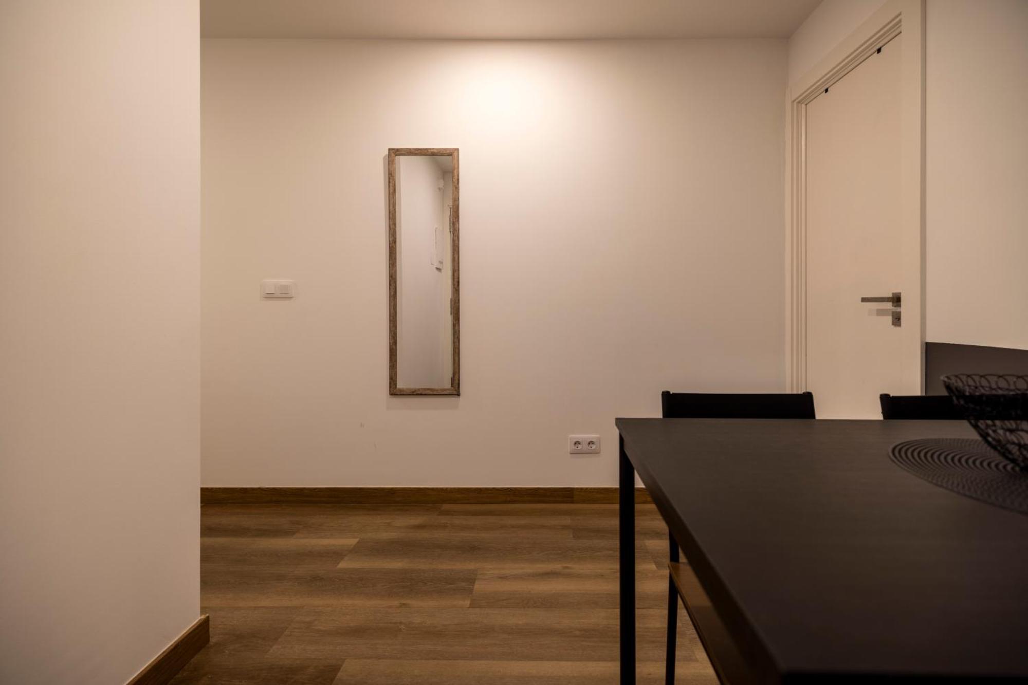 Estudio Para Grupos Pequenos En El Pas De La Casa - Centrico Exterior photo